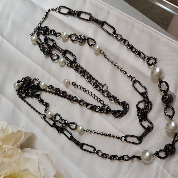 White House Black Market 32" chain, bead and rhinestone necklace. - Picture 2 of 9